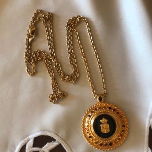 Gorgeous gold tone brand new medallion long neckla